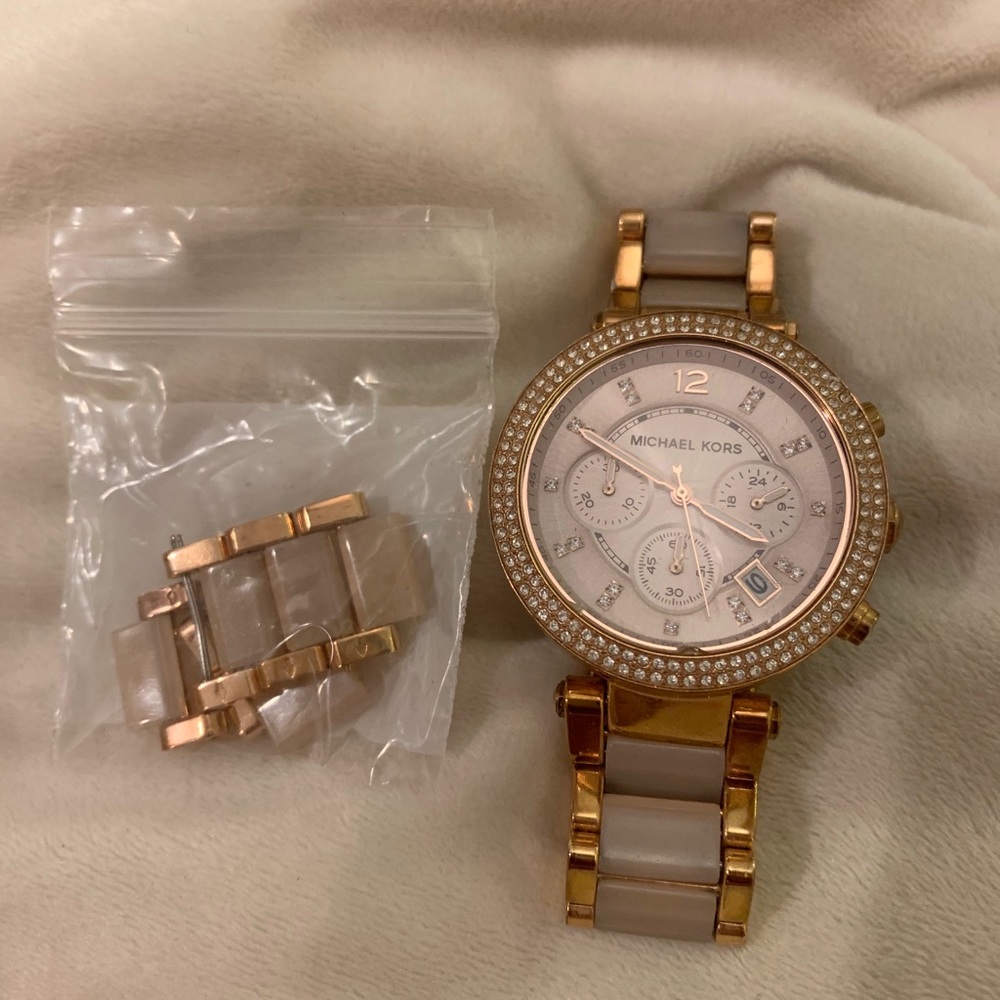 Rose Gold MK Parker Watch - Picture 3 of 3